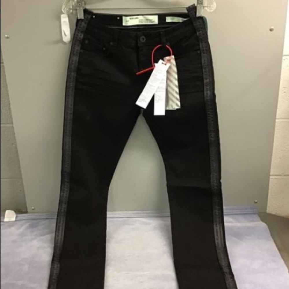 NWT OFF-White Jeans Size 26
